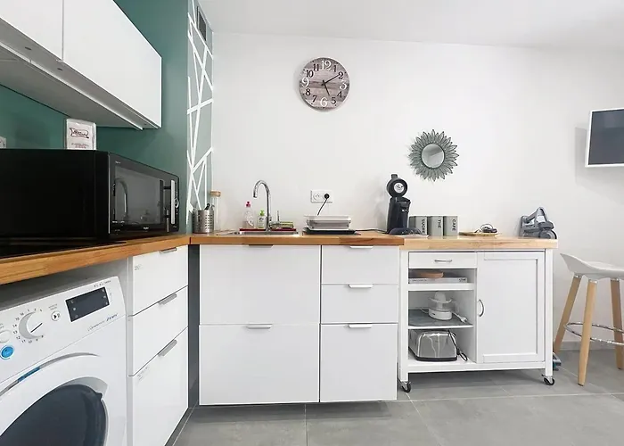 Appartement Climatise A Saint-cyr-sur-mer - Fr-1-770-77