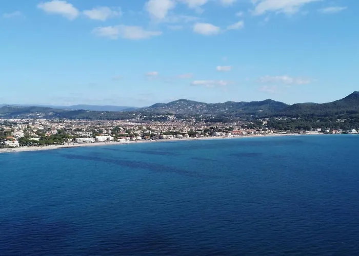 Climatise A Saint-cyr-sur-mer - Fr-1-770-77 *